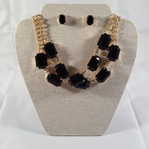 Crystal Avenue Chunky Black and Gold Necklace Set